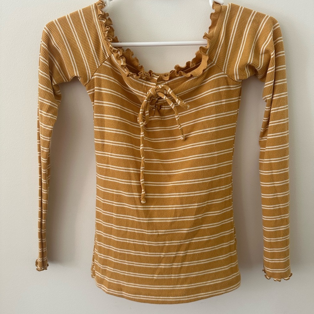 Aeropostale off the shoulder long sleeve shirt